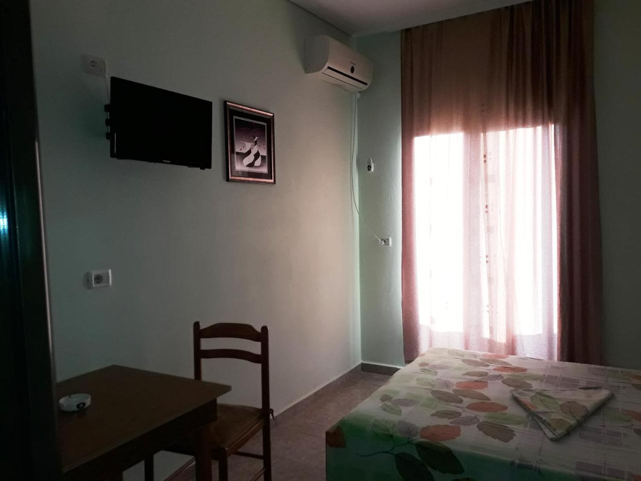 Tani'S Guesthouse Ksamil Exteriör bild